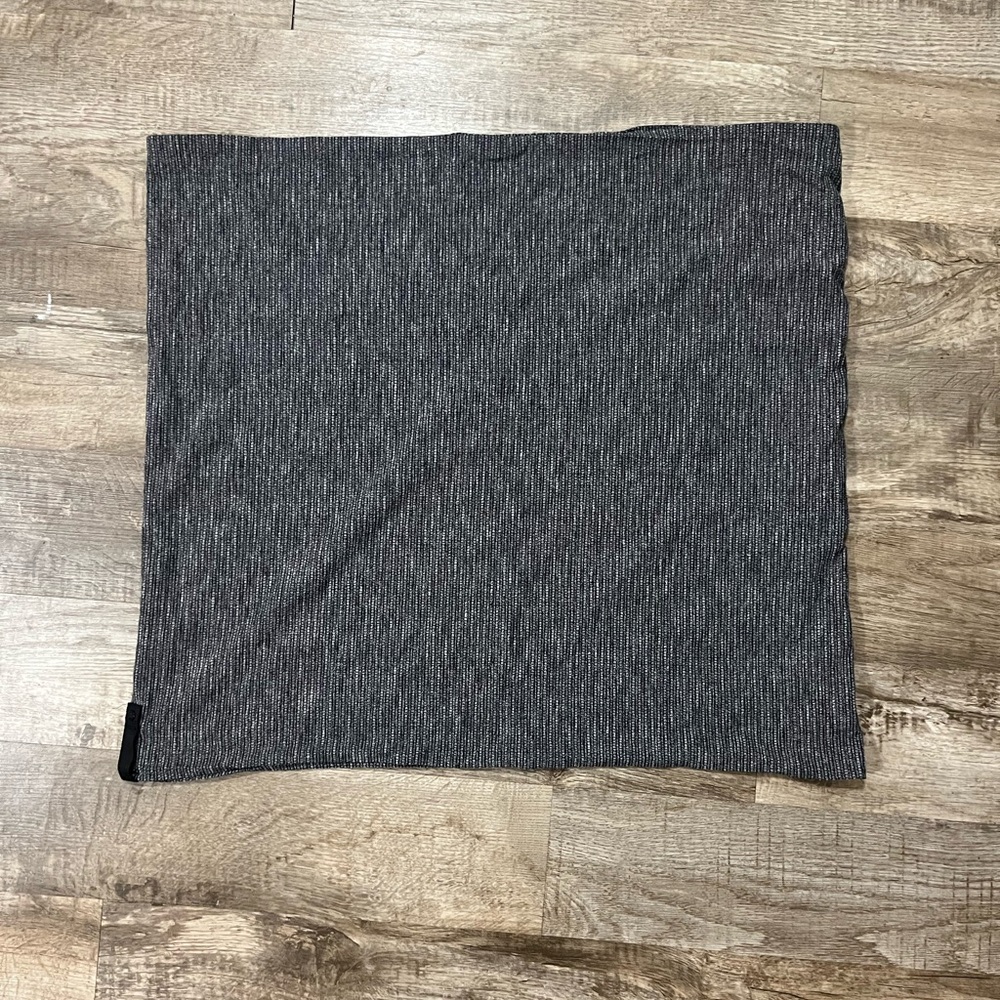 Lululemon Customizable Snap Scarf